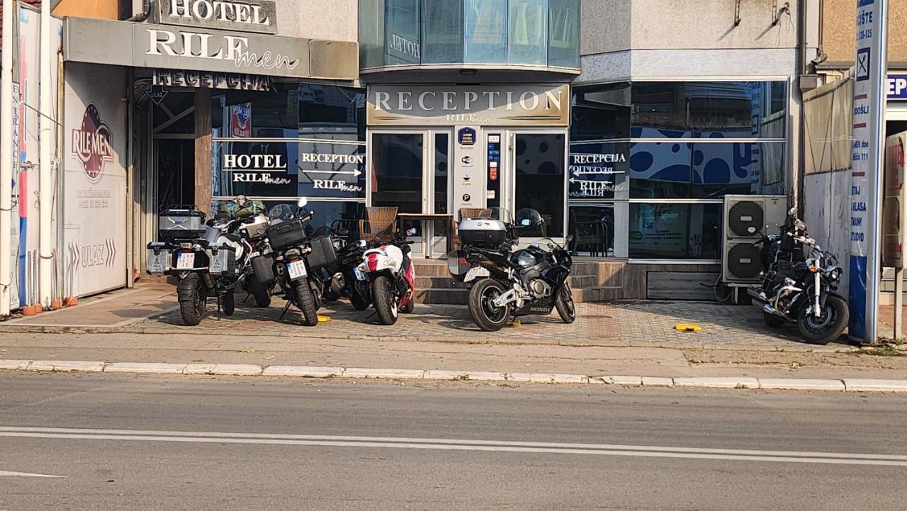 Hotel Rile Men Blue Ni Εξωτερικό φωτογραφία
